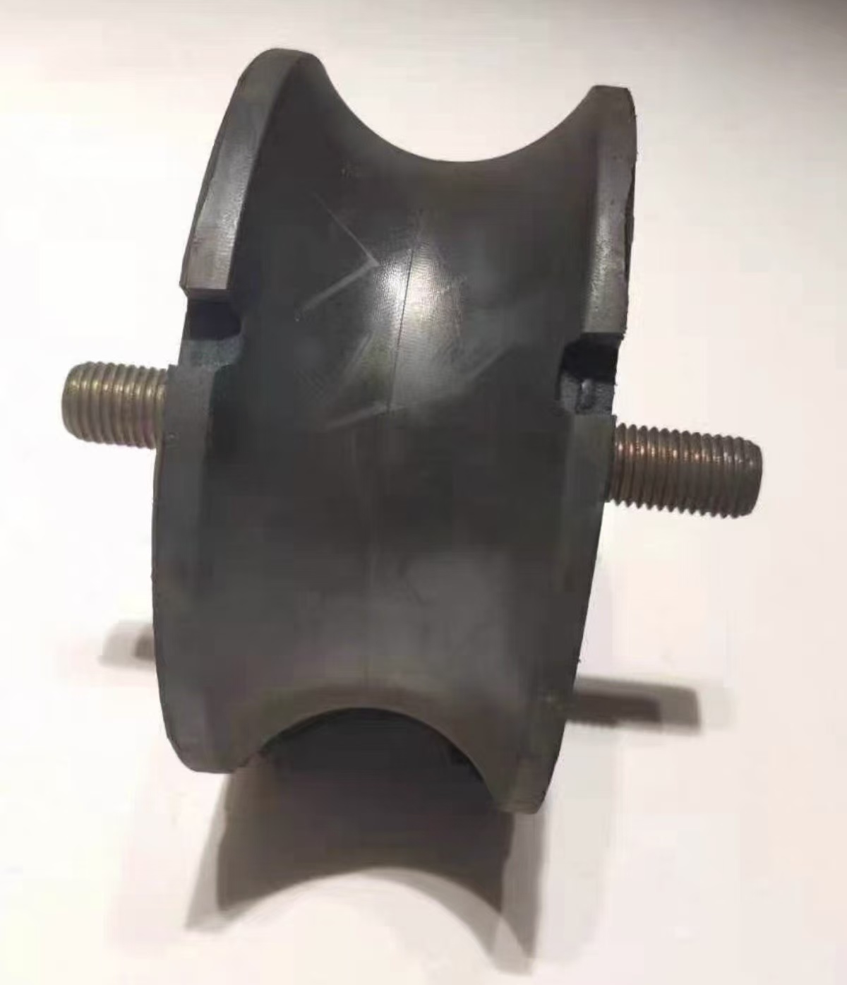 Silentbloc antivibratoire